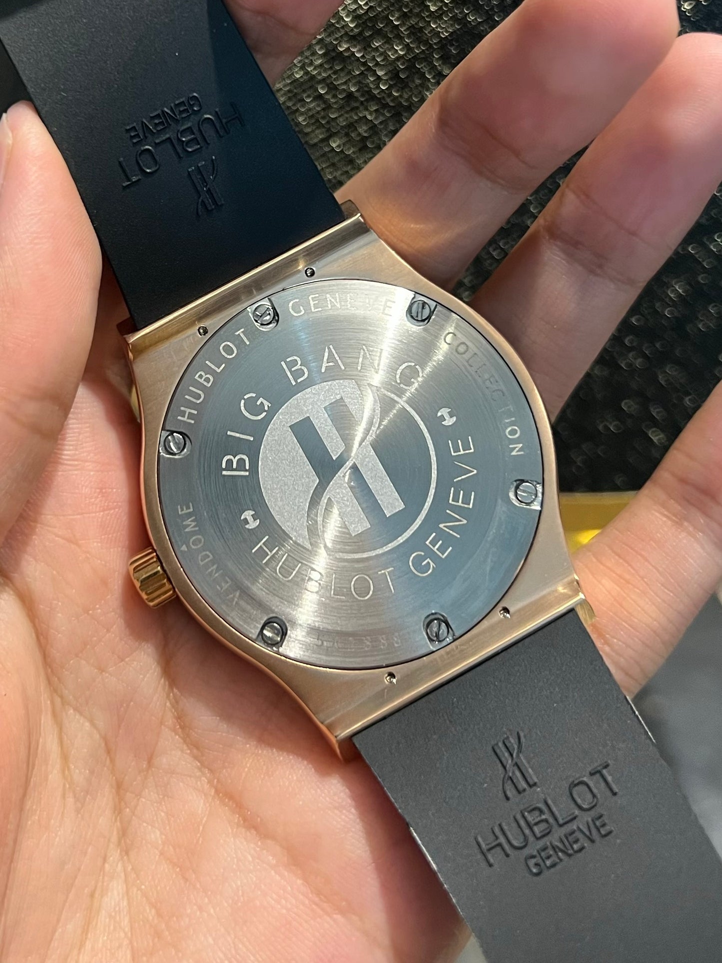 Charcoal Black Plain Dial Automatic Silicone Strap