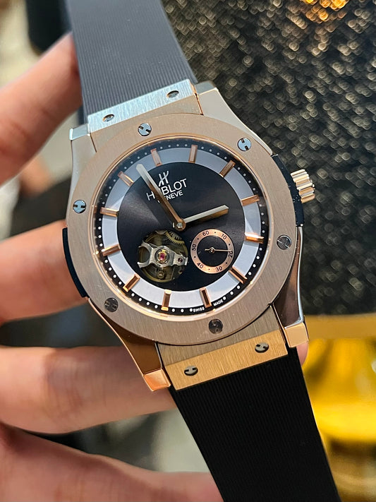 Black Side Pendulum Automatic Silicone Strap