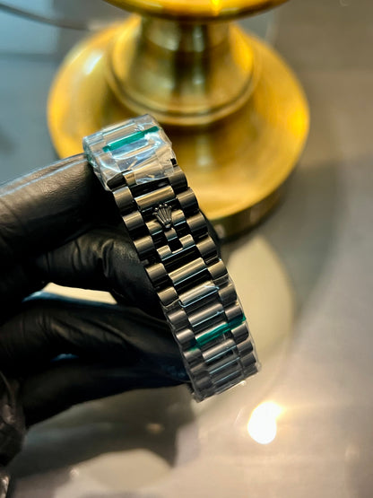 Mate Black Automatic Day & Date (Italian Grade)